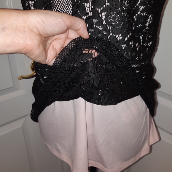 Beautiful Lace Top - Picture 3 of 3